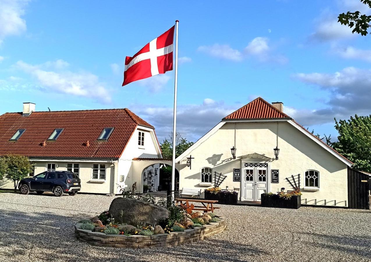 Dragondrum Bed & Kitchen Ullerslev Exterior foto