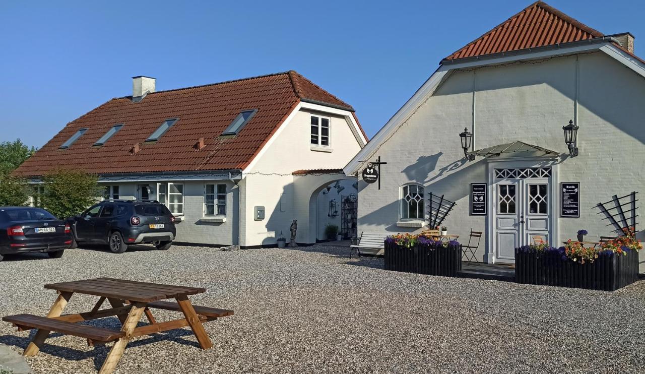 Dragondrum Bed & Kitchen Ullerslev Exterior foto